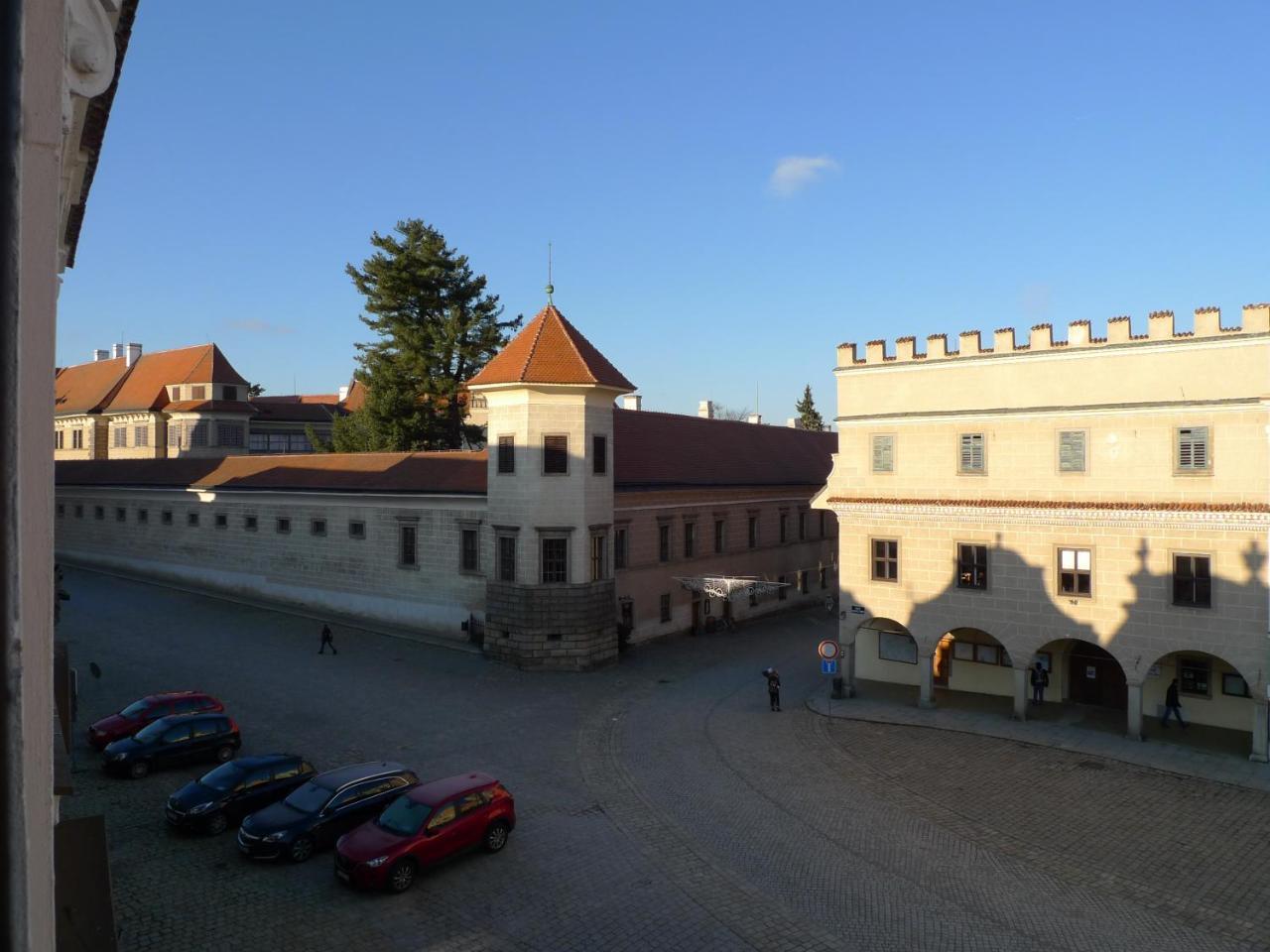 Hotel U Cerneho Orla Telc Exterior photo